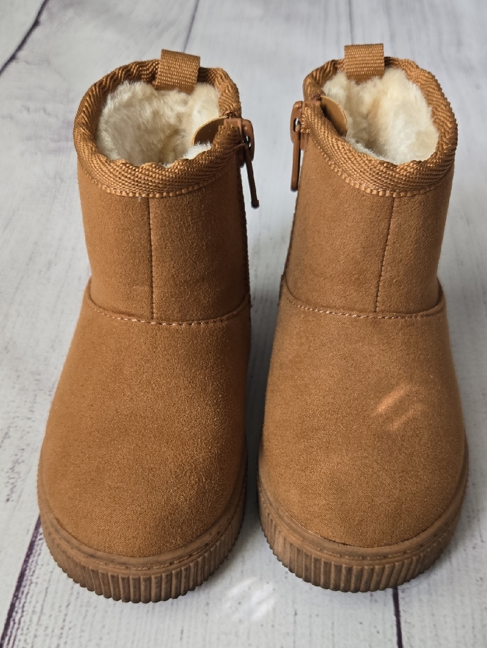 Cat & Jack Arlo booties - Size 5 (Toddler)
